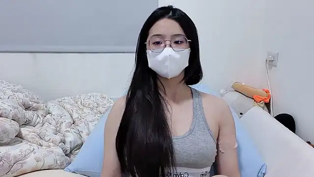 LHeart live cam, TW, Average, Brown, Black - EroticFlix