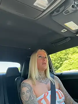 Lara-CumKitten live cam, Germany, Athletic, Blonde, Blue - EroticFlix