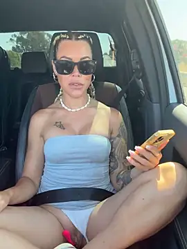Lara_Bergmann live cam, Germany, Athletic, Blonde, Brown - EroticFlix