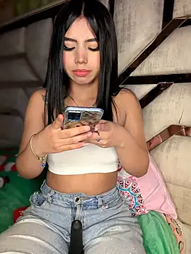 Laura-Khalifa snapshot