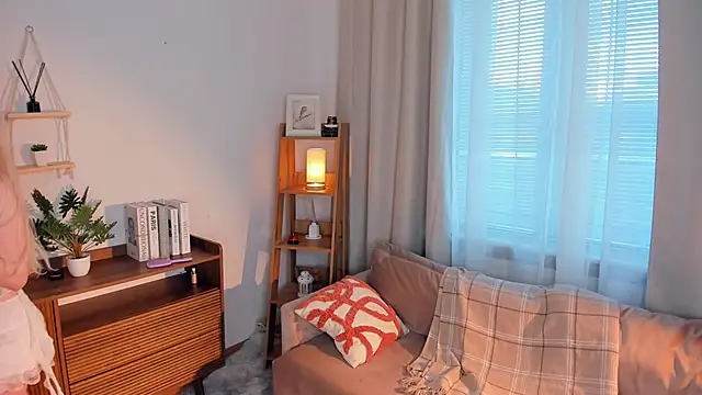 LaureMestler live cam, Thin, Blonde, Hazel, Big Ass - EroticFlix