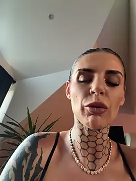 LexiCoco live cam, Germany, Athletic, Brown, Blue - EroticFlix