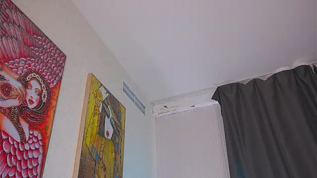 LiliBanger live cam, Athletic, Blonde, Green, Big Tits - EroticFlix