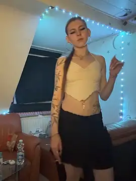 Lina-420 live cam, Germany, Thin - EroticFlix