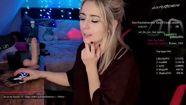 Lisaonthemoon snapshot