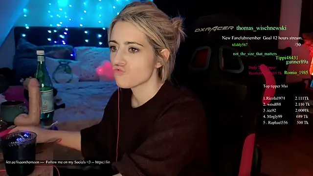 Lisaonthemoon snapshot