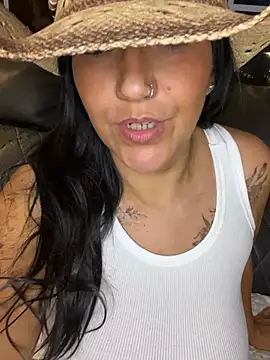 LittleMissEeve live cam, United States, Curvy, Brown, Big Tits - EroticFlix