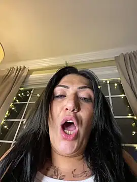 LittleMissEeve live cam, United States, Curvy, Brown, Big Tits - EroticFlix