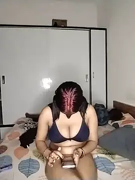 Love-Birdss live cam, Average, Brown, Black, Big Ass - EroticFlix