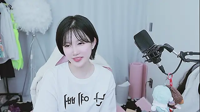 MISA_02 live cam, South Korea, Thin, Brown, Black - EroticFlix