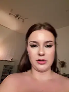 MaribelRiver live cam, Germany, Black, Green, Big Ass - EroticFlix