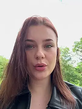 MaribelRiver live cam, Germany, Black, Green, Big Ass - EroticFlix