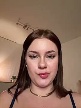 MaribelRiver live cam, Germany, Black, Green, Big Ass - EroticFlix