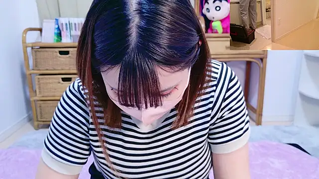 Megu_Melon live cam, Japan, Curvy, Black, Black - EroticFlix