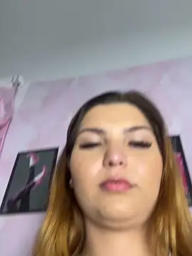 Melzinha71 live cam, Average, Red, Green - EroticFlix