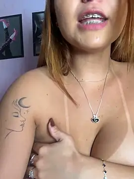 Melzinha71 live cam, Average, Red, Green - EroticFlix