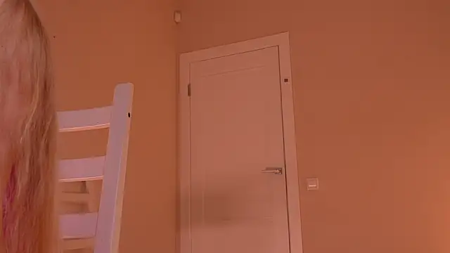 Miablueye live cam, Thin, Blonde, Blue - EroticFlix