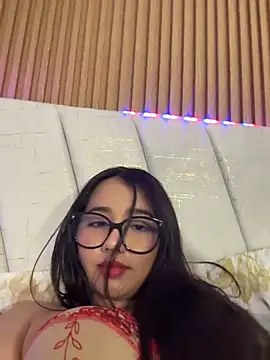 Michelle_Zoe live cam, Colombia, Thin, Brown - EroticFlix