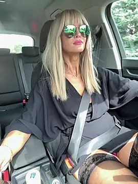 NaughtyNinky live cam, Average, Blonde, Blue, Big Tits - EroticFlix