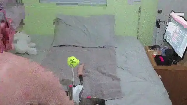 Prepare2Twerk live cam, United States, Athletic, Black, Green - EroticFlix