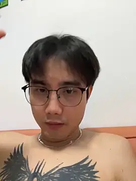 RaTnT live cam, Thin, Brown, Brown, Shaven - EroticFlix