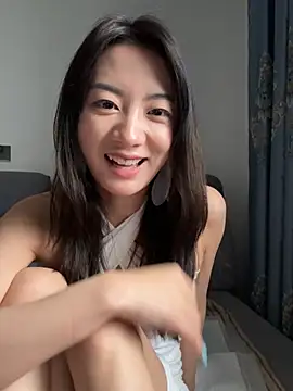 ReiningAffaire live cam, Thin, Brown, Black, Small Tits - EroticFlix