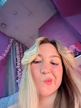 Rimmahottes live cam, Curvy, Blonde, Brown, Big Ass - EroticFlix