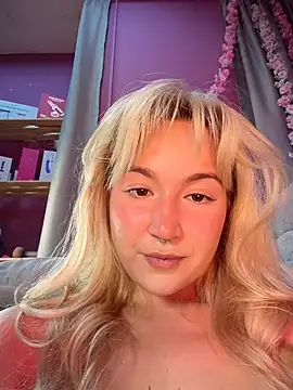 Rimmahottes live cam, Curvy, Blonde, Brown, Big Ass - EroticFlix