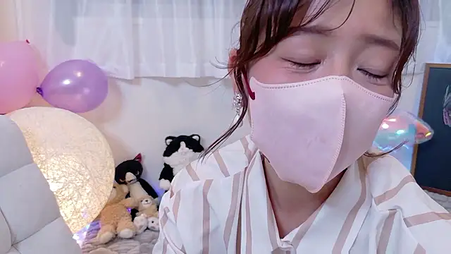 Risa_06 live cam, Japan, Average, Black, Brown - EroticFlix