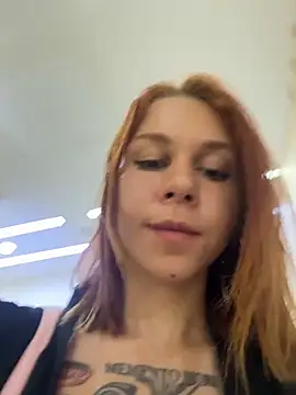 RosieSecret live cam, Athletic, Red, Grey, Shaven - EroticFlix