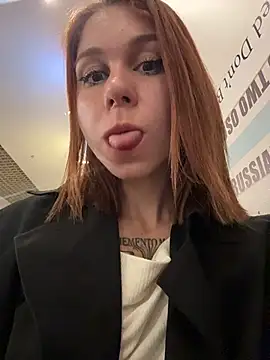 RosieSecret live cam, Athletic, Red, Grey, Shaven - EroticFlix