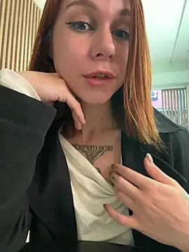 RosieSecret live cam, Athletic, Red, Grey, Shaven - EroticFlix