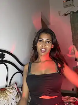 STRIP_GLOW live cam, India, Average - EroticFlix