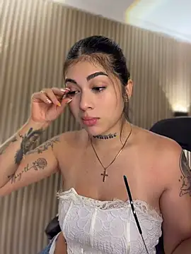 Sarasanders_4 live cam, Colombia, Average, Black, Brown - EroticFlix