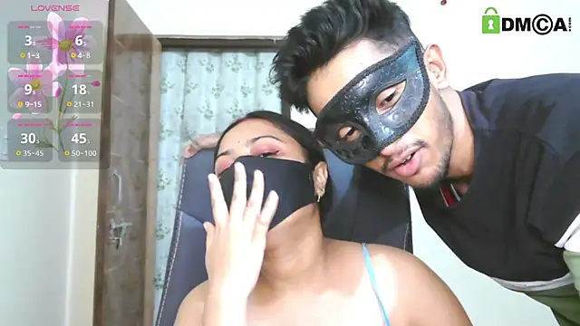 SassyWildCouple live cam, India, Average, Brown, Black - EroticFlix