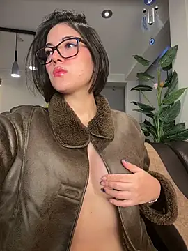 SeleneHale live cam, Thin, Brown, Brown, Big Tits - EroticFlix