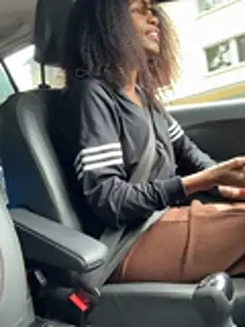ShantelSexyYoungMilfie live cam, Germany, Curvy, Brown, Brown - EroticFlix