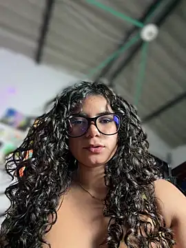 Simone_Miller live cam, Venezuela, Curvy, Brown, Brown - EroticFlix