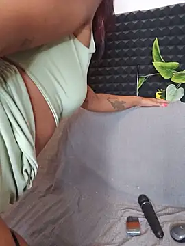 Stefania_PT live cam, Italy, Athletic, Black, Brown - EroticFlix