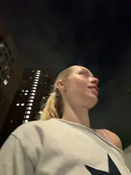 SunnyShiney live cam, Athletic, Blonde, Blue, Big Ass - EroticFlix