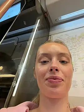 SunnyShiney live cam, Athletic, Blonde, Blue, Big Ass - EroticFlix