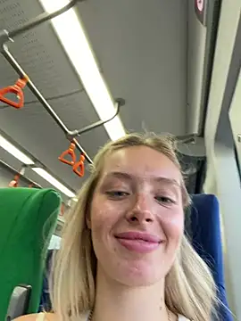 SunnyShiney live cam, Athletic, Blonde, Blue, Big Ass - EroticFlix