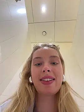 SunnyShiney live cam, Athletic, Blonde, Blue, Big Ass - EroticFlix