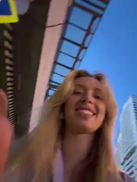 SunnyShiney live cam, Athletic, Blonde, Blue, Big Ass - EroticFlix