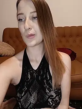 Susiee_Redd live cam, Italy, Average, Red, Blue - EroticFlix