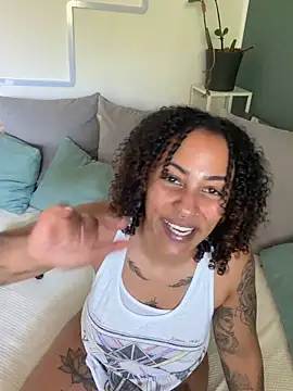 SweetPetiteNoir live cam, Germany, Average, Black, Brown - EroticFlix