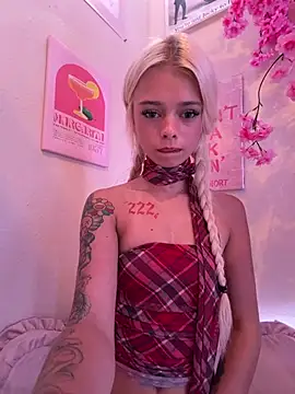 Terribletabby live cam, United States, Thin, Blonde, Brown - EroticFlix