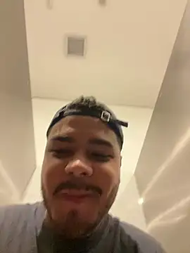TheKingThiago live cam, Average, Black, Brown, Big Ass - EroticFlix