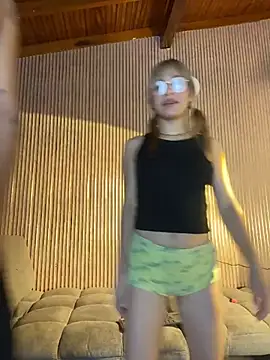 VelvetPassion live cam, Thin, Blonde, Brown, Shaven - EroticFlix