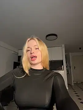 Vladamais live cam, Poland, Athletic, Blonde, Grey - EroticFlix